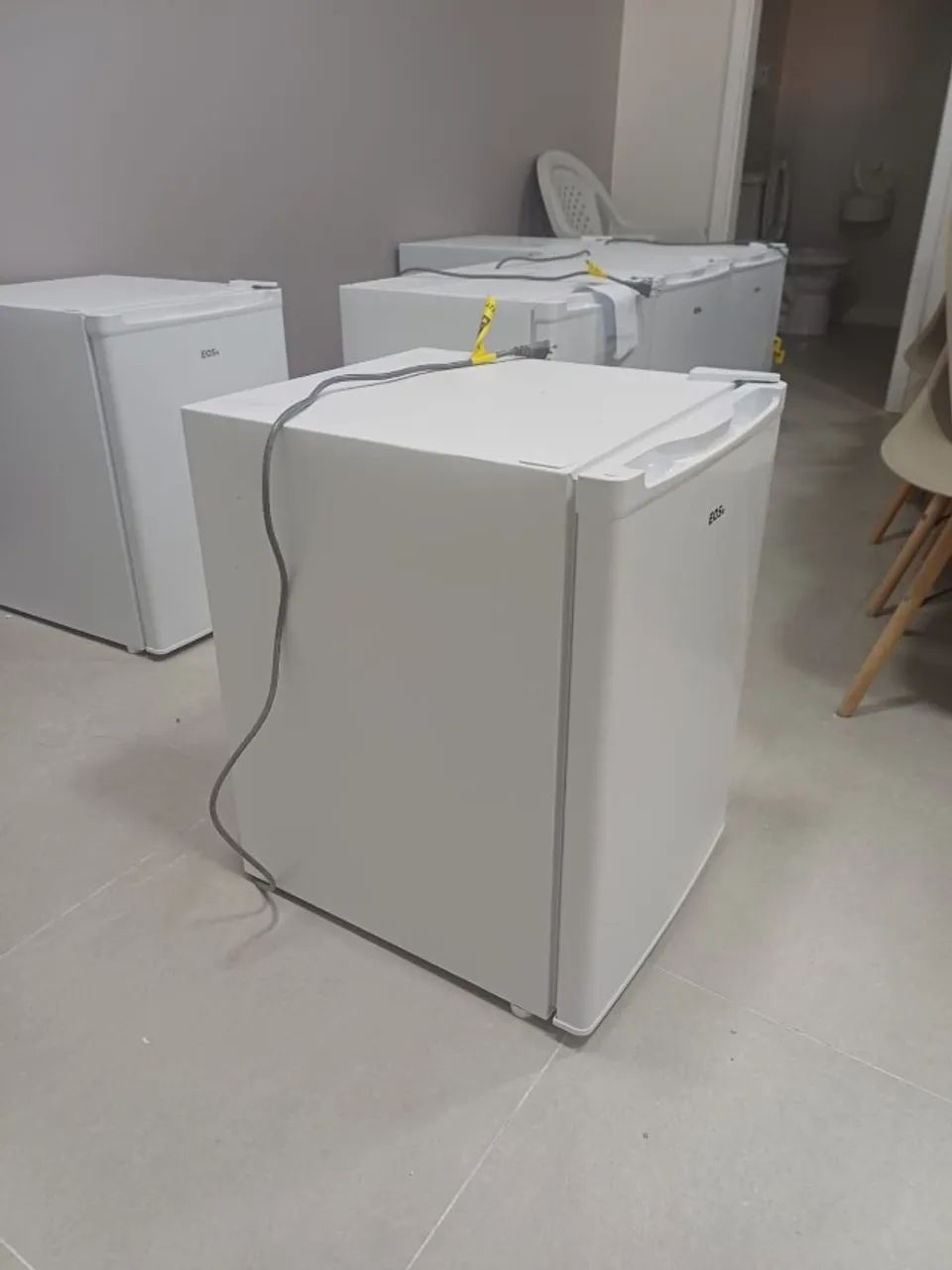Frigobar EOS. EFB83 Ice Compact 71 L - Foto 2