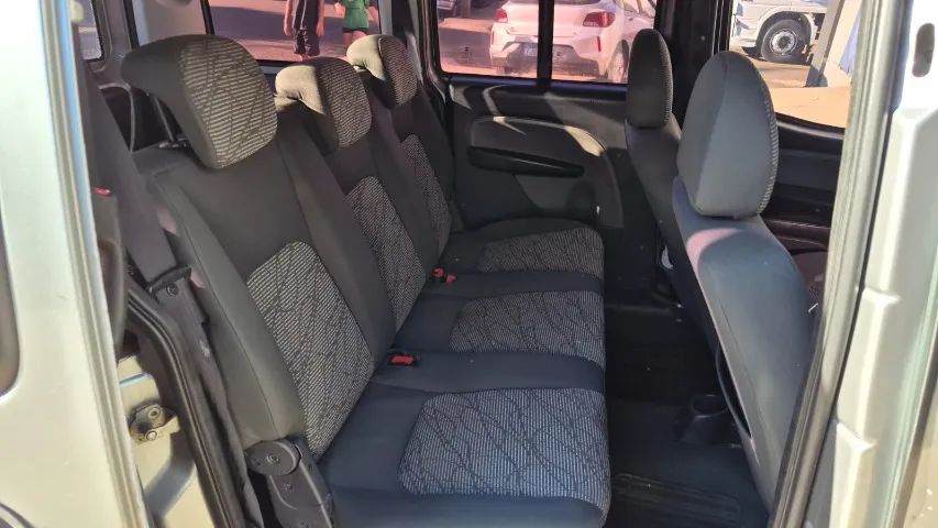 Fiat Doblo Attractive 1.4 Fire Flex 8V 5P 2014 - Foto 5