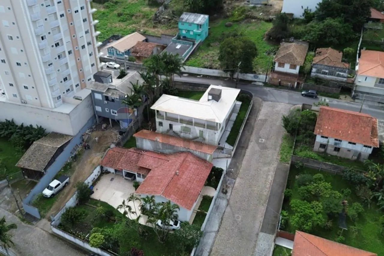 Imóvel no Centro de Tubarão  692 m² Próximo à Catedral - Foto 4