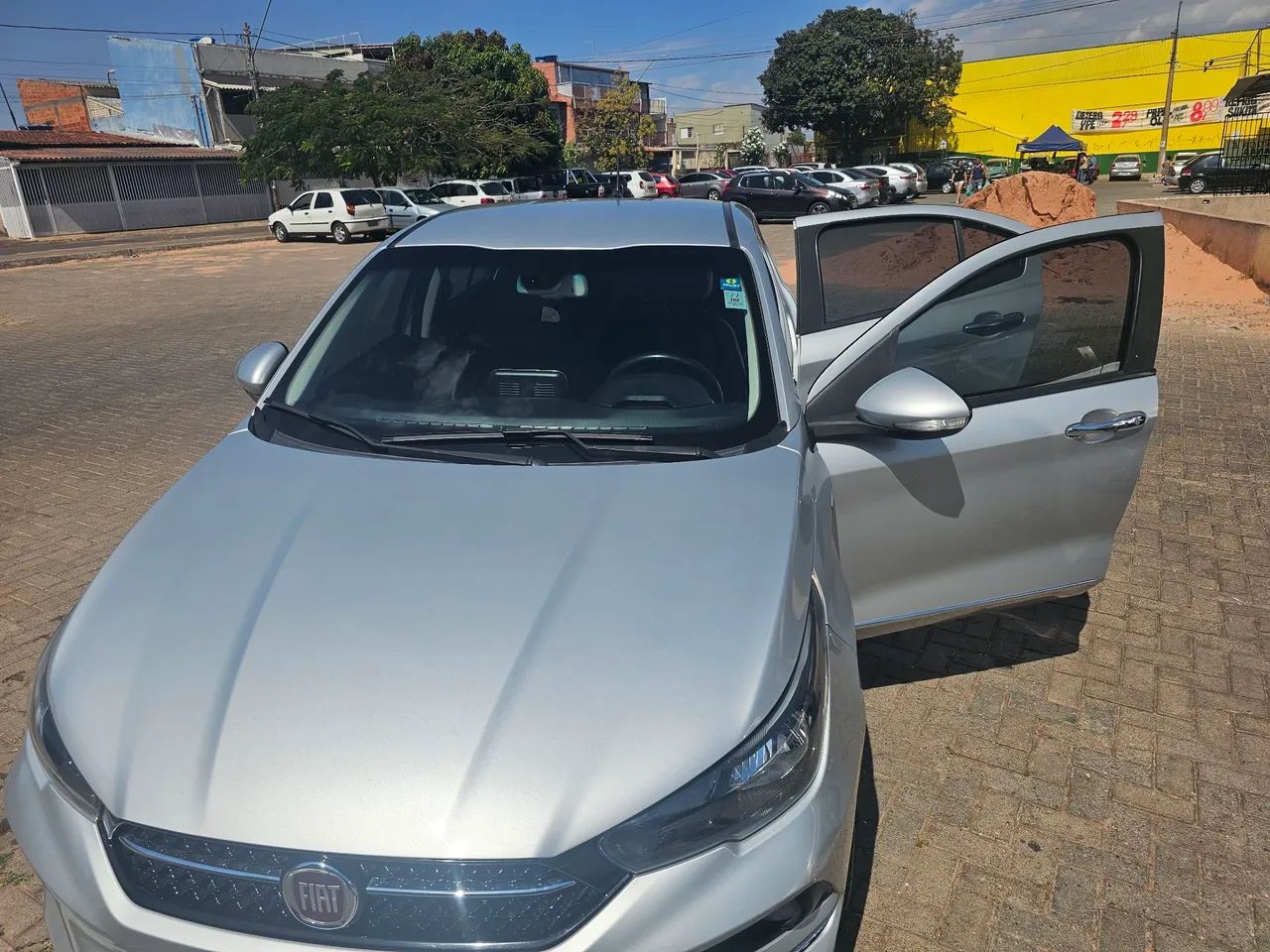 Fiat Cronos Precision 1.8 16V Flex Aut. 2018 - Foto 4