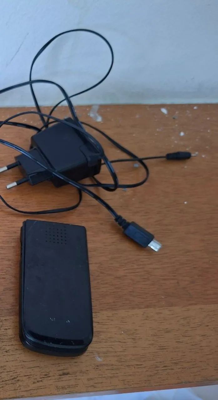 Celular Nokia 2720QA