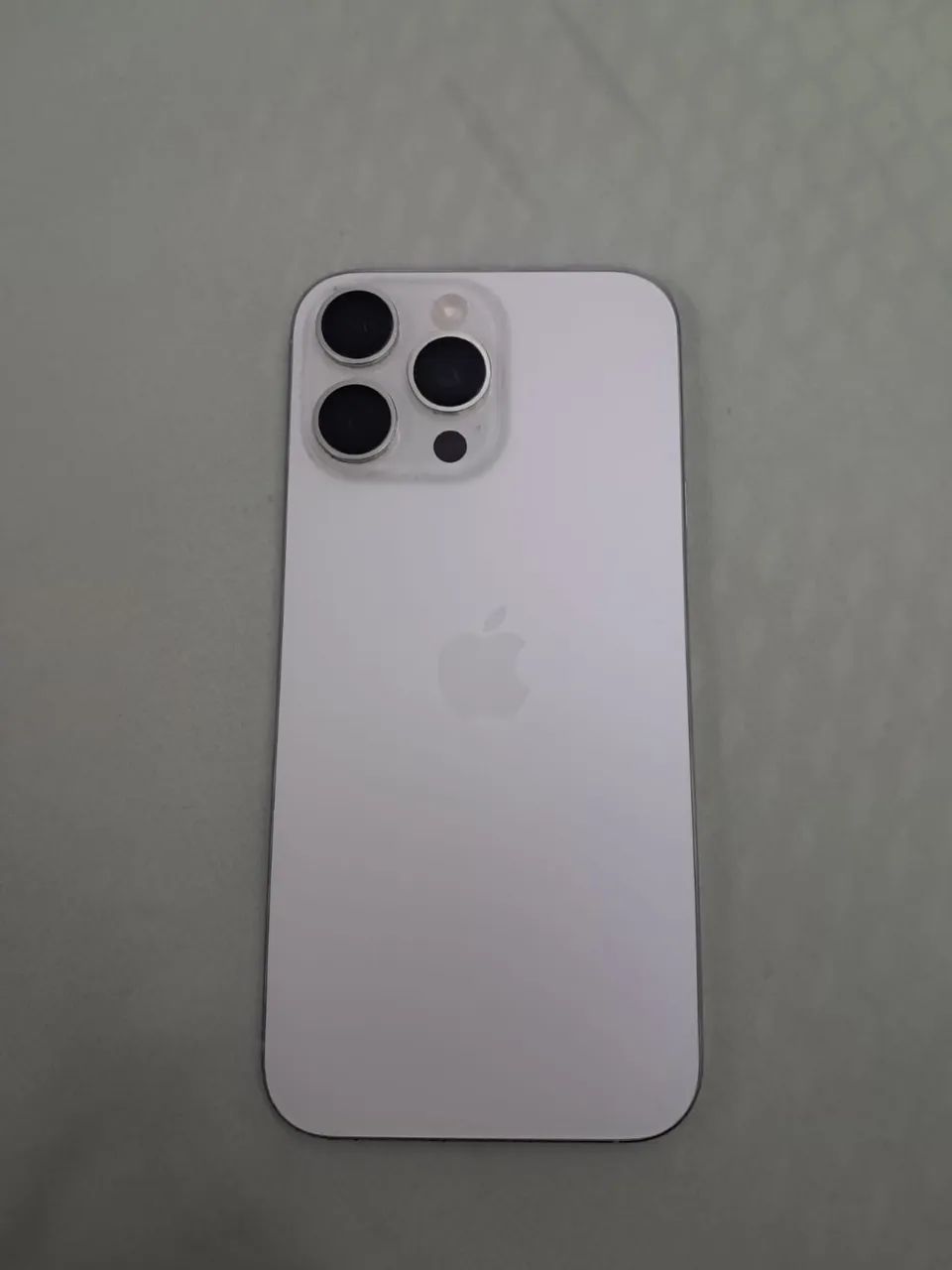 IPHONE 16 PRO MAX BRANCO ESTADO DE ZERO! ACEITO CARTÃO  - Foto 2