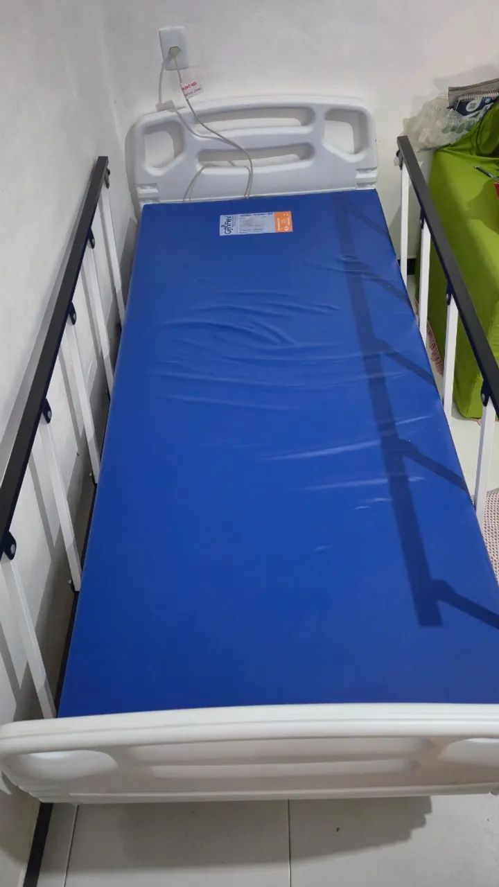 Cama Hospitalar Elétrica com Controle + Colchão  - Foto 4