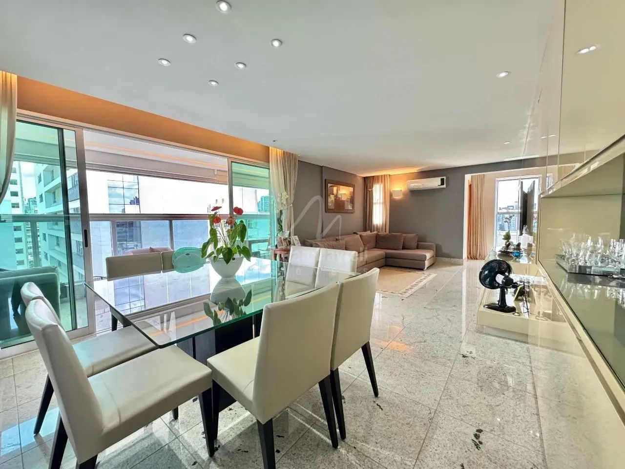 Apartamento com 4 quartos (2 suítes e 2 semi-suítes) no bairro Sion - Foto 4