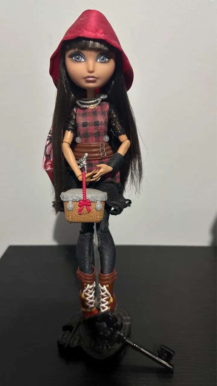 Ever After High - Cerise W1