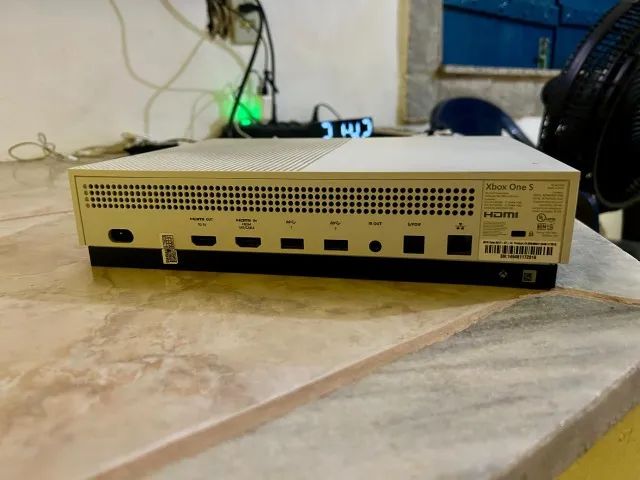 Xbox One S 500gb Branco (Apenas Console e Cabos) - Foto 5