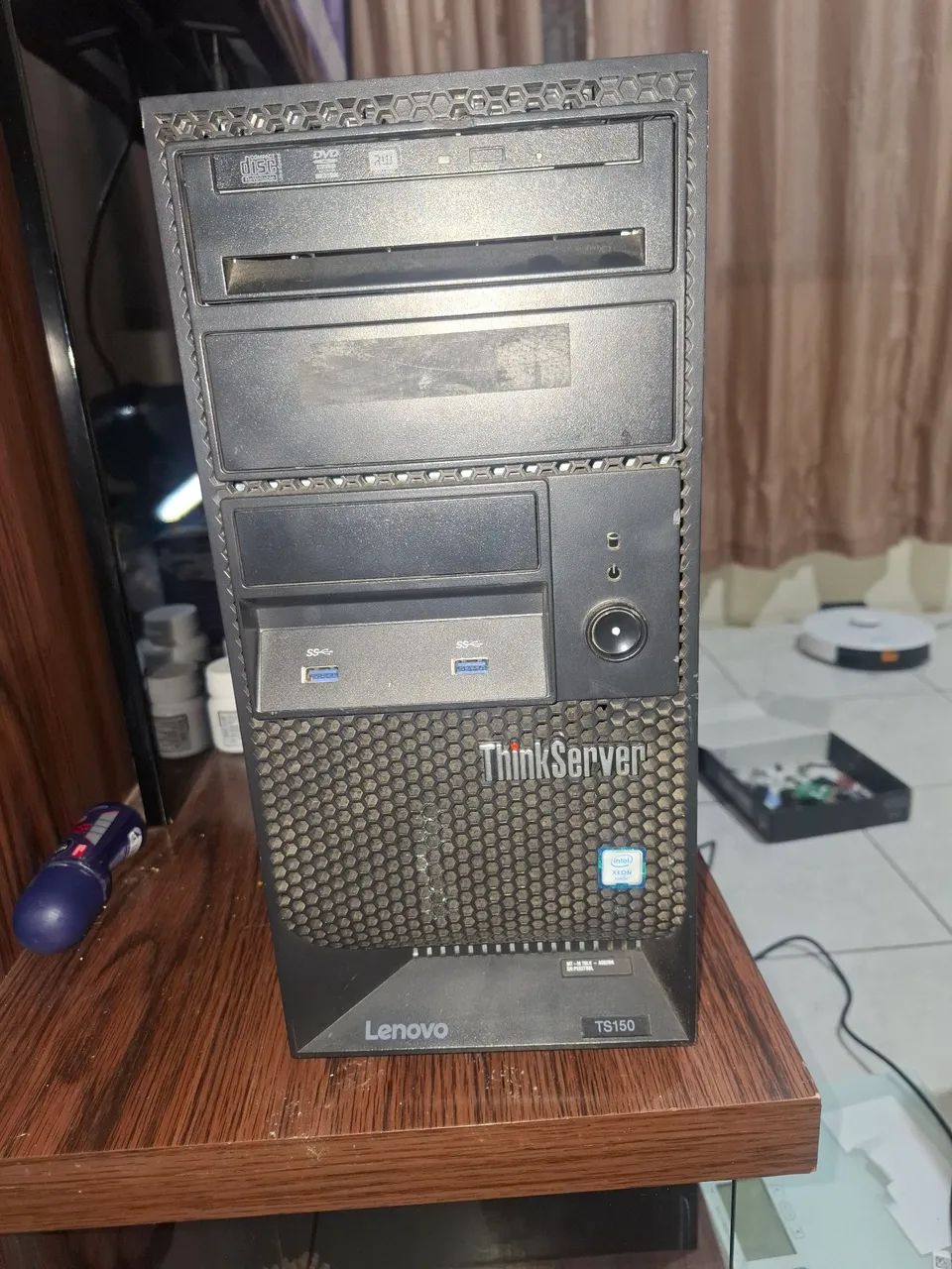 Servidor Lenovo ThinkServer TS150 