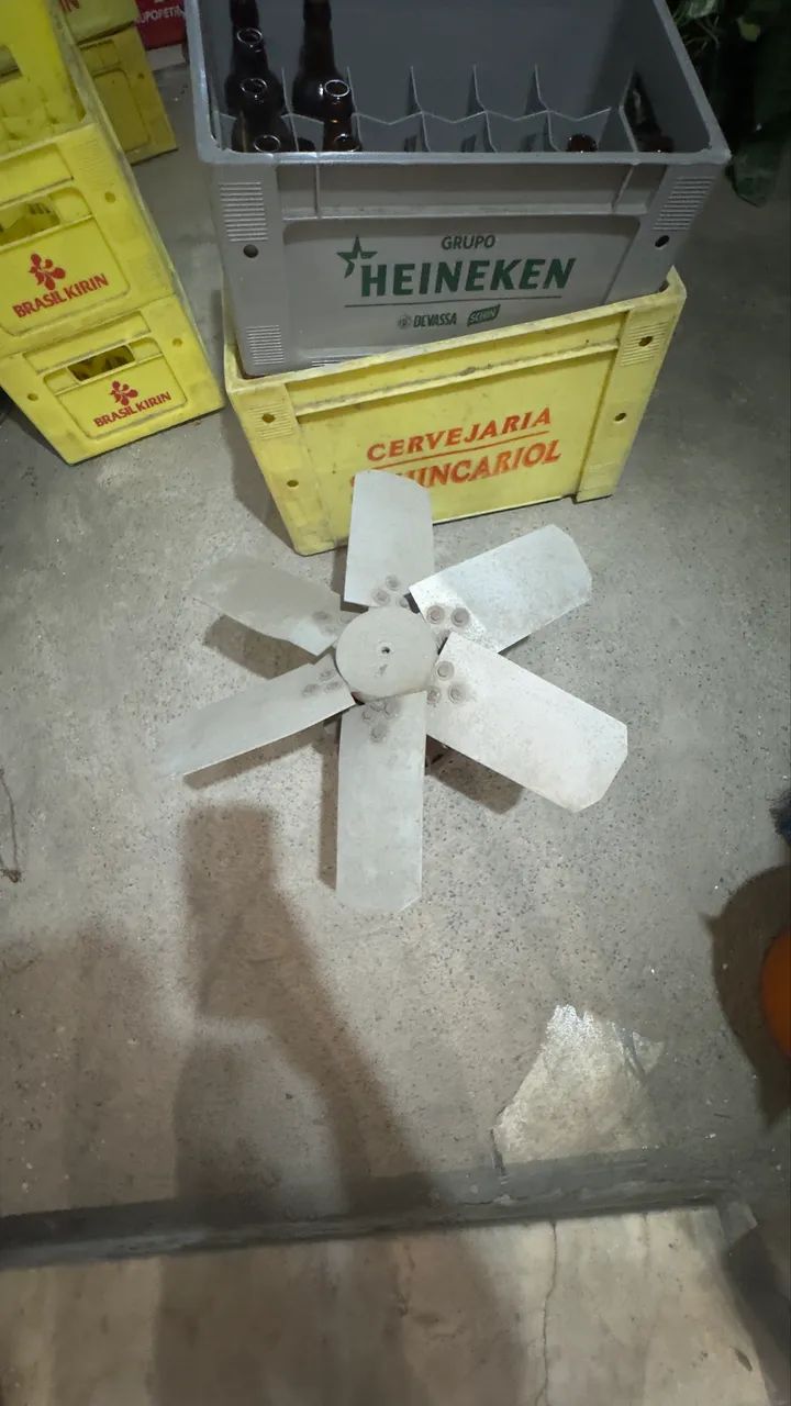 Motor elétrico com hélice 