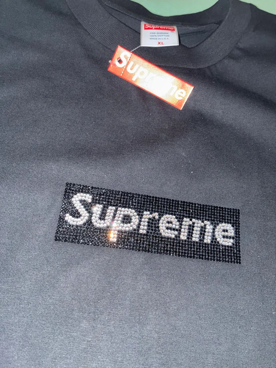Supreme Swarovski Raríssima! 