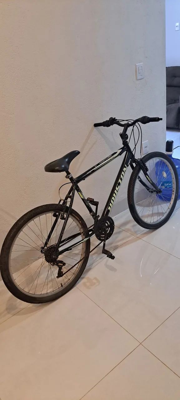 Bicicleta aro 26  21v  300 reais  - Foto 3