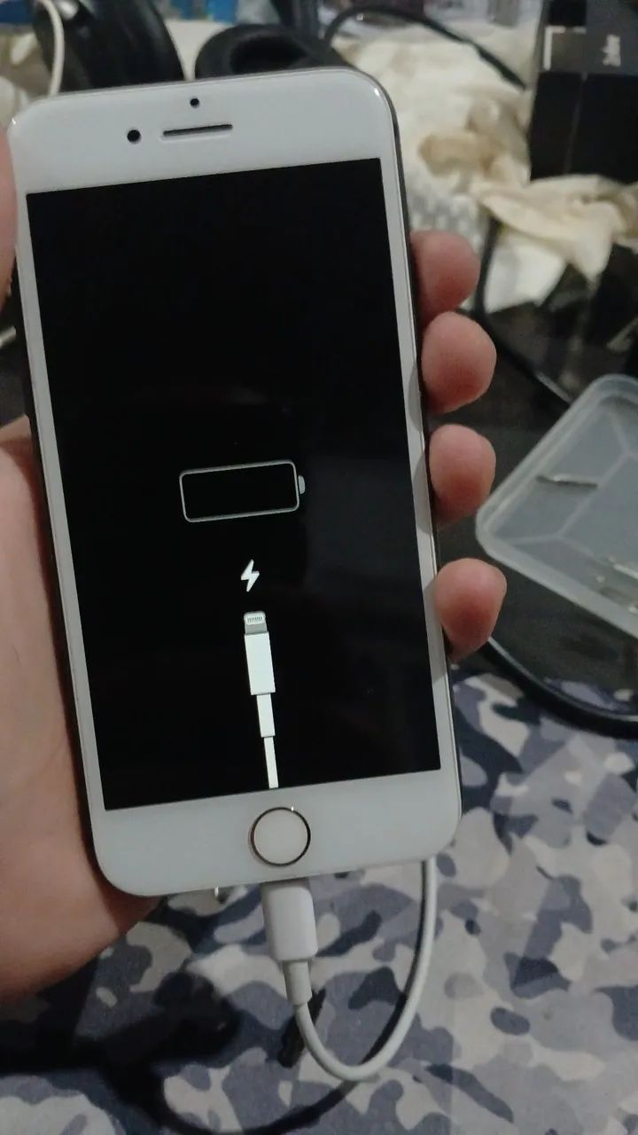 Iphone 8, 64gb LER DESCRIÇÃO - Celulares e Smartphones - Caetés