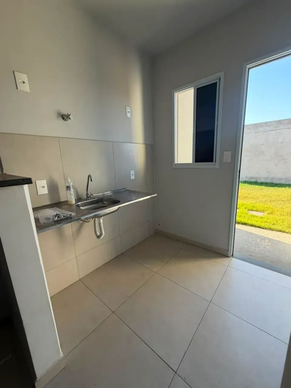Casa para alugar - Condomínio IPE