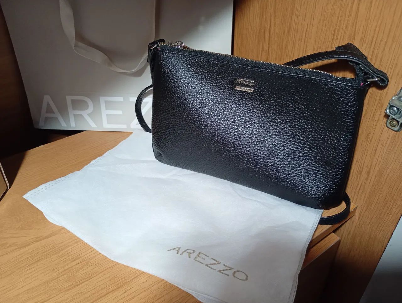 Bolsa Arezzo nova