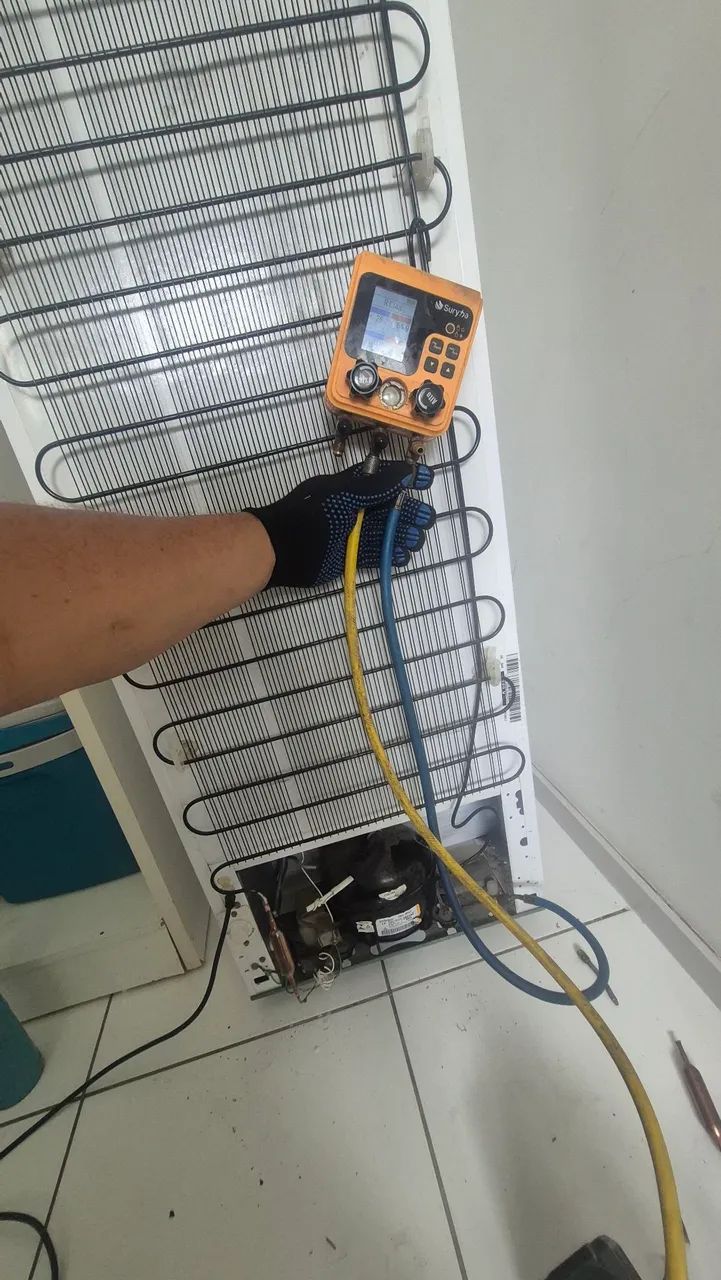 Sua geladeira parou de funcionar 