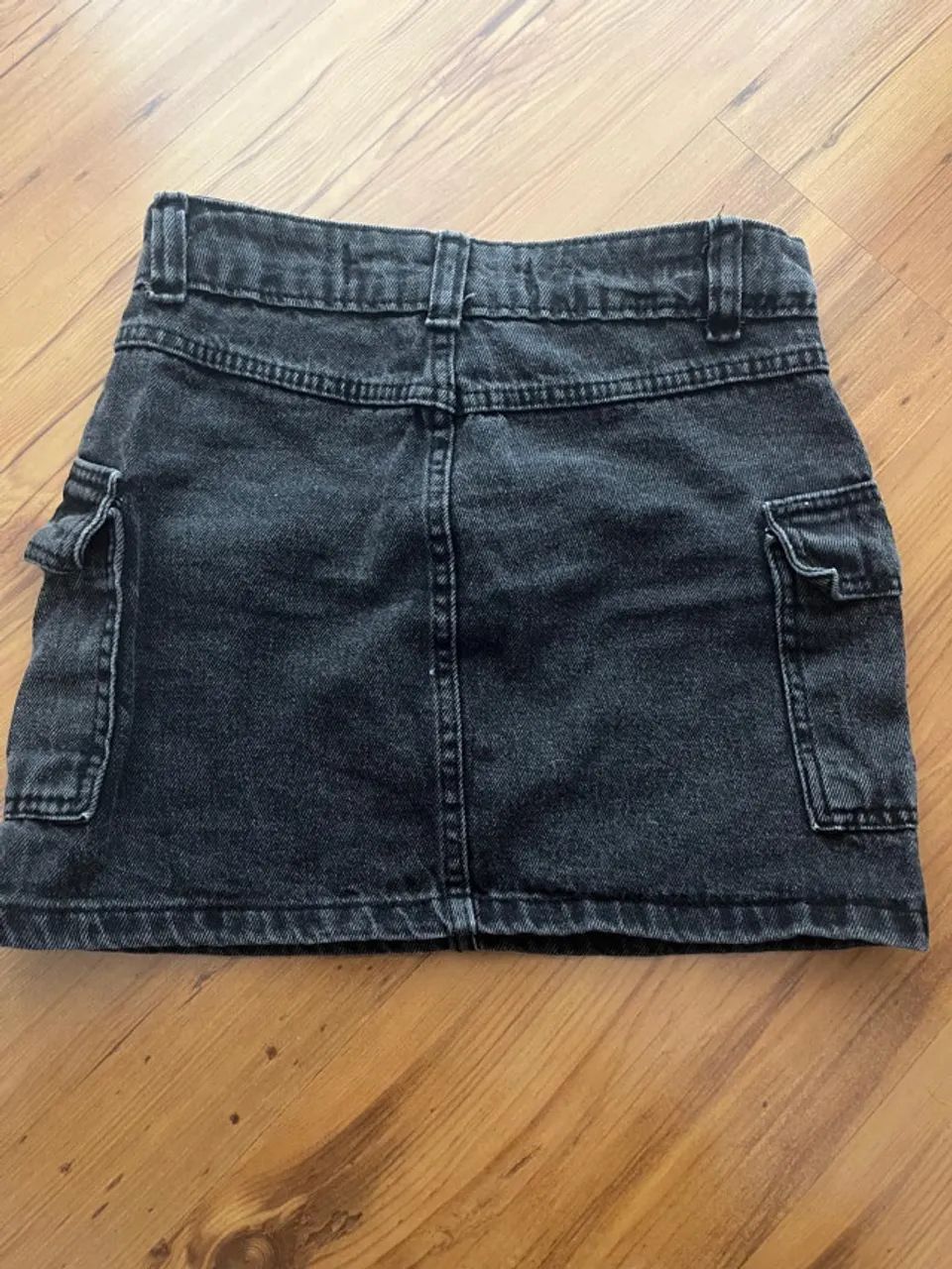 Saia jeans preta, tamanho 34 - Foto 2
