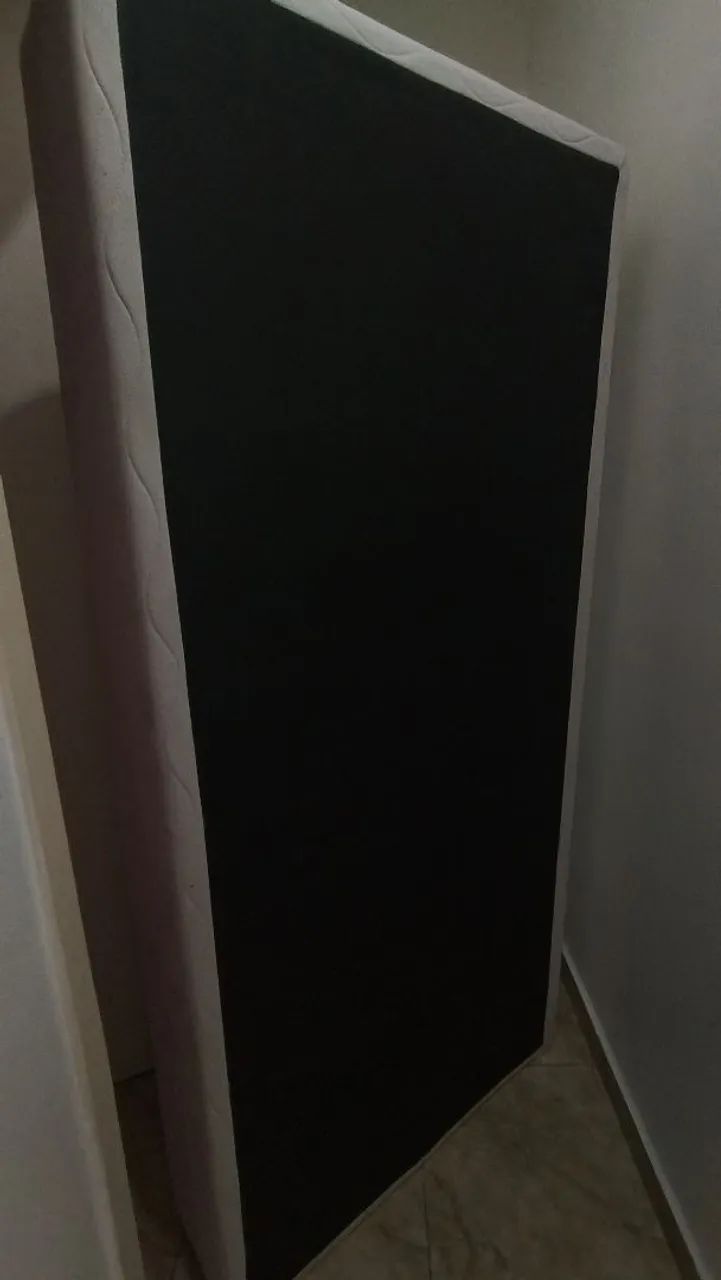 Base cama solteiro box em perfeito estado