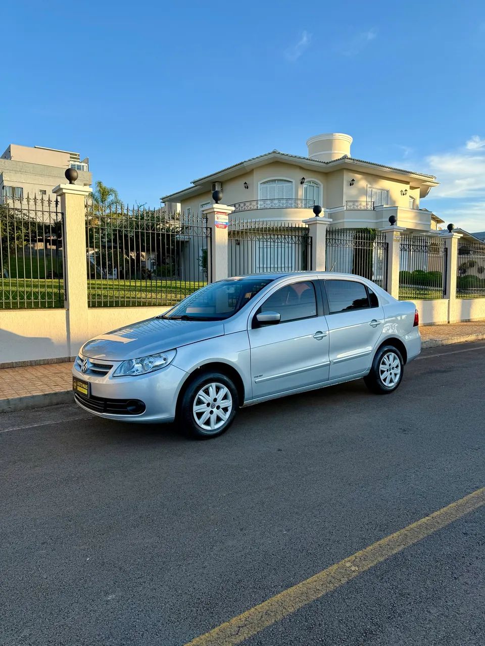 Volkswagen Voyage VOYAGE I MOTION TREND 1.6 Mi T. Flex 8V 2011