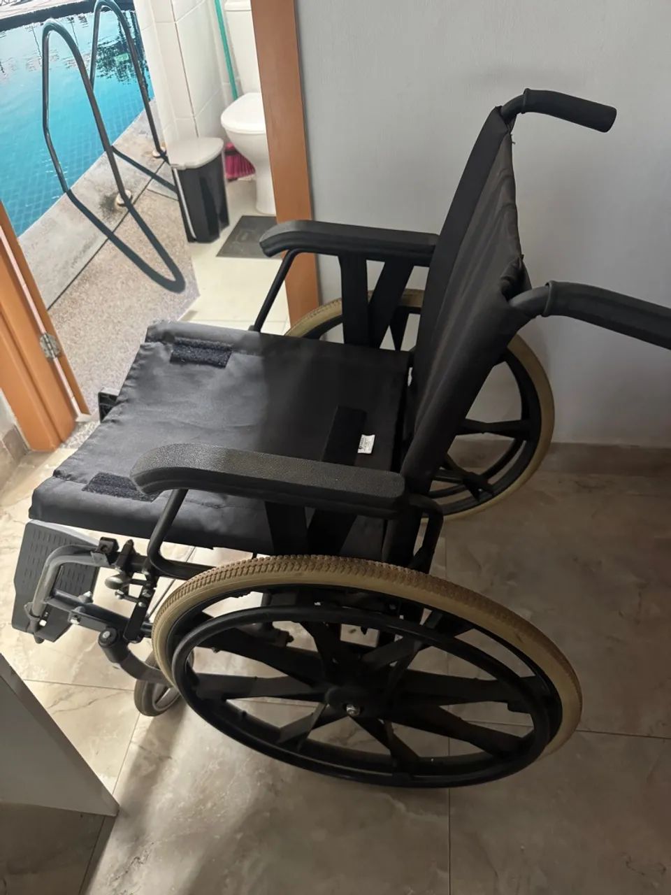 Vendo Cadeira de rodas  - Foto 6