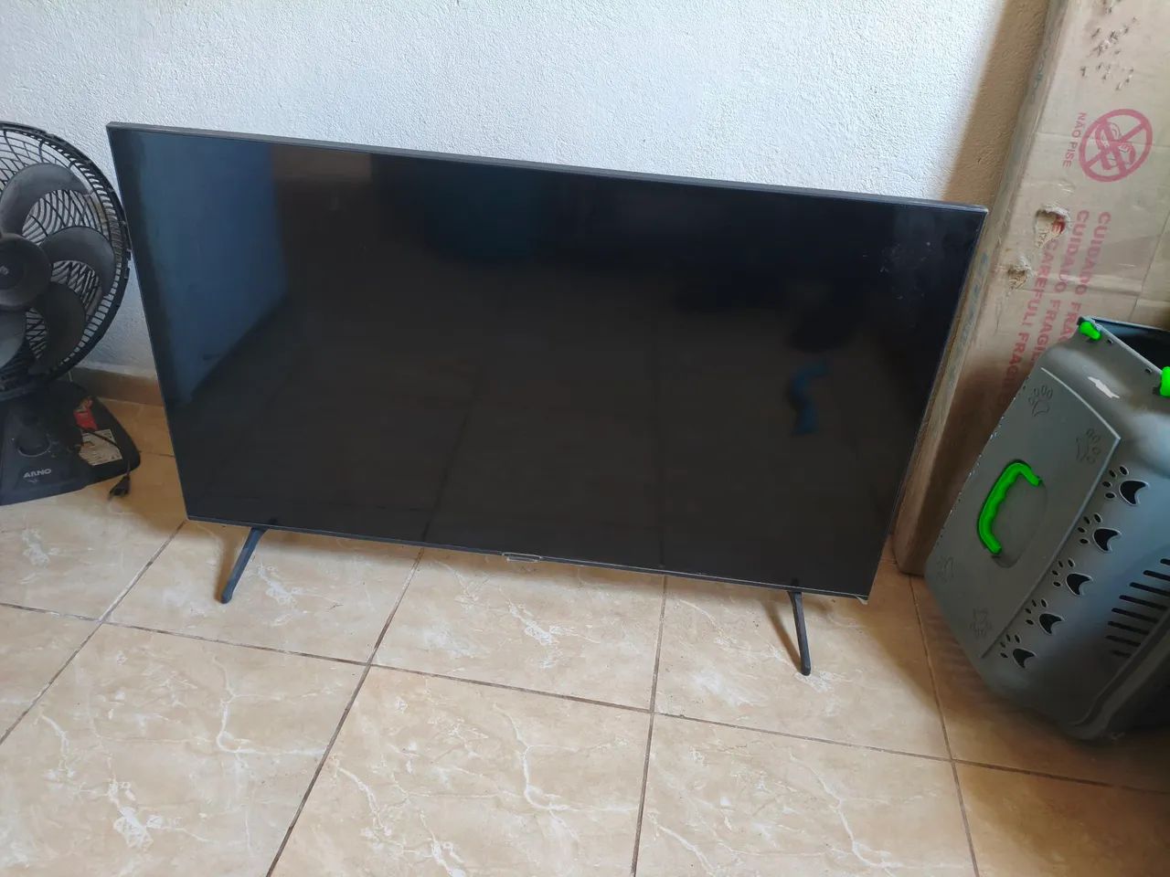 Tv Samsung 4k 50 polegadas com display trincado. Valor a negociar.  - Foto 2