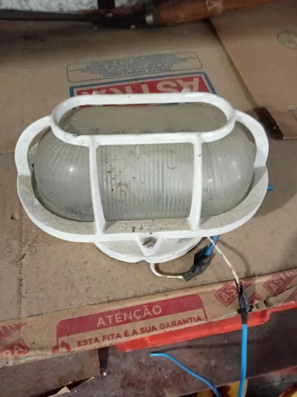 Duas Luminárias de Teto
