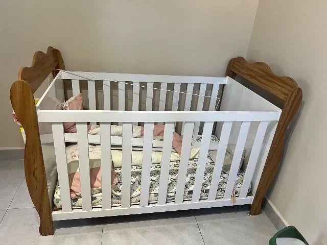 Berço que vira cama com colchão Ortobom