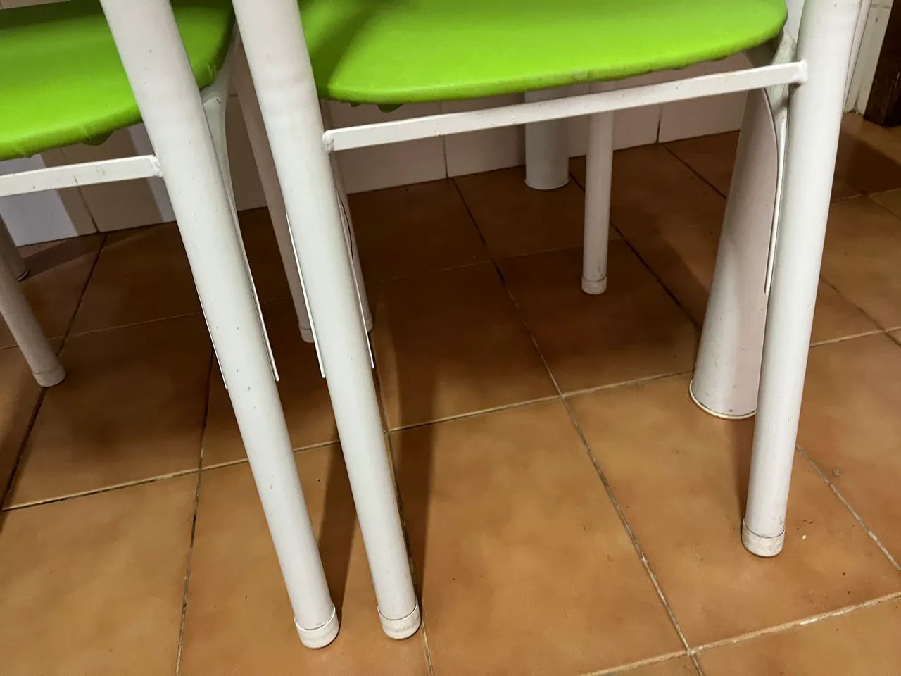 Mesa de jantar + 4 cadeiras - Foto 2
