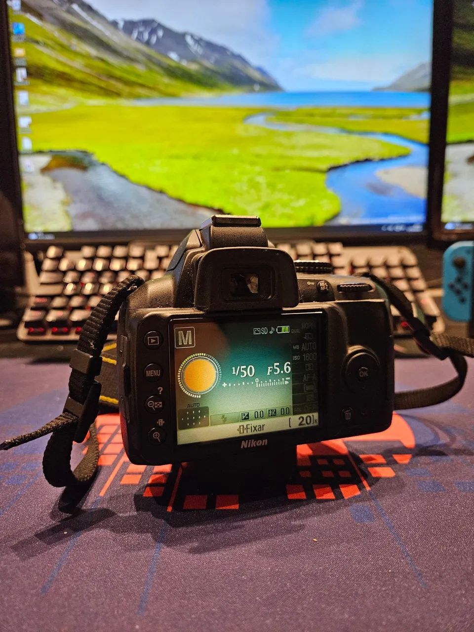 Nikon D3000
