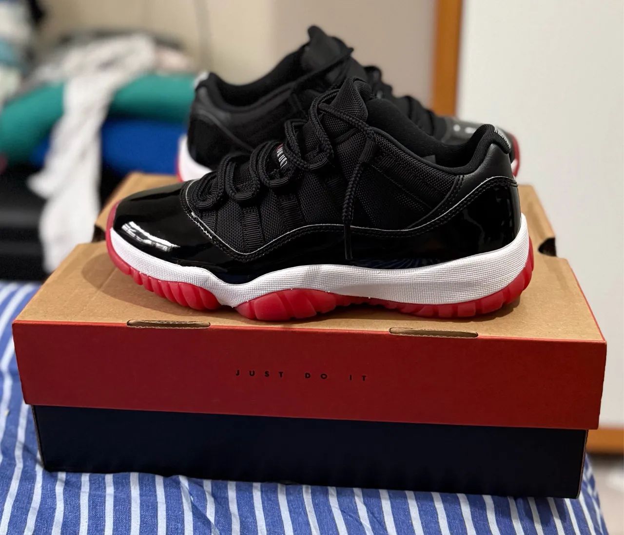 Air Jordan 11 Low Bred OG - Foto 4