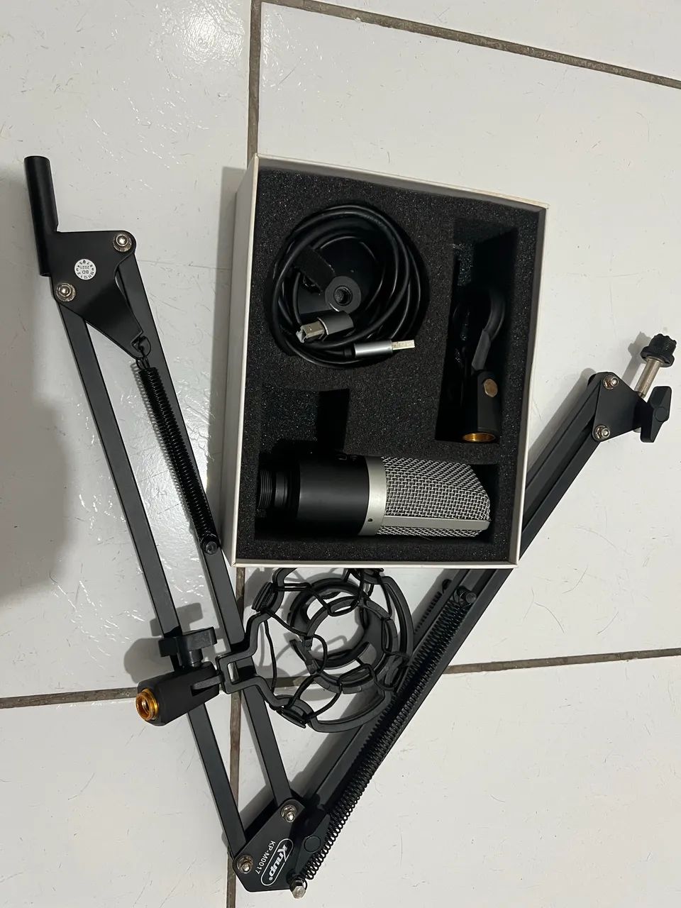 Kit Microfone Fifine K670 + Braço articulado - Foto 5