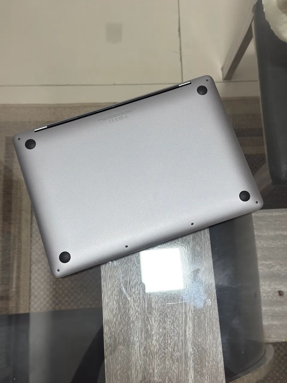 MacBook Pro 13" (2022) ? Chip M2 / 512GB SSD / Touch Bar - Foto 4