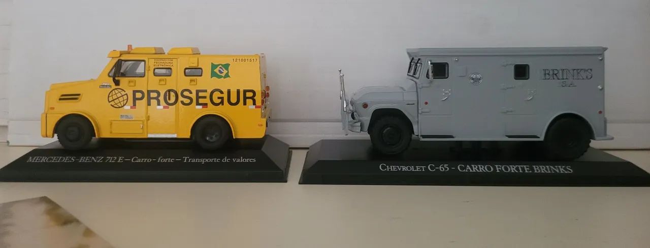 Miniaturas veículos de serviço 