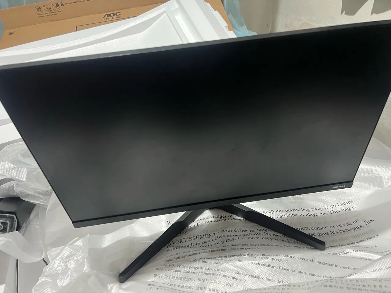 Monitor Samsung  250 reias 
