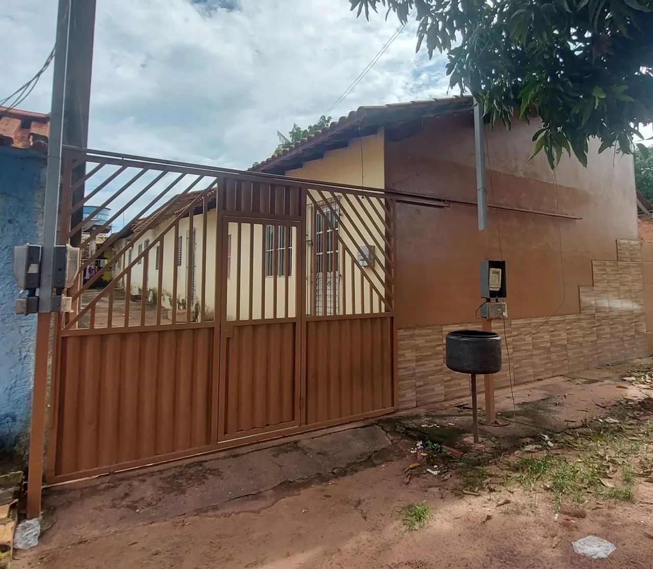 Vendo vila com 4 casas