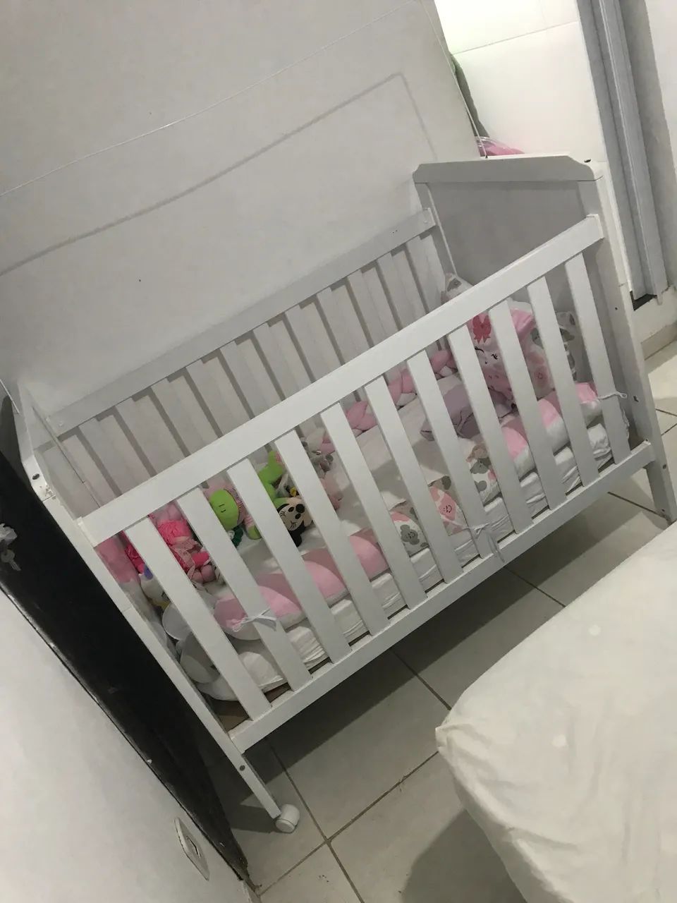 Vendo berço e colchão 