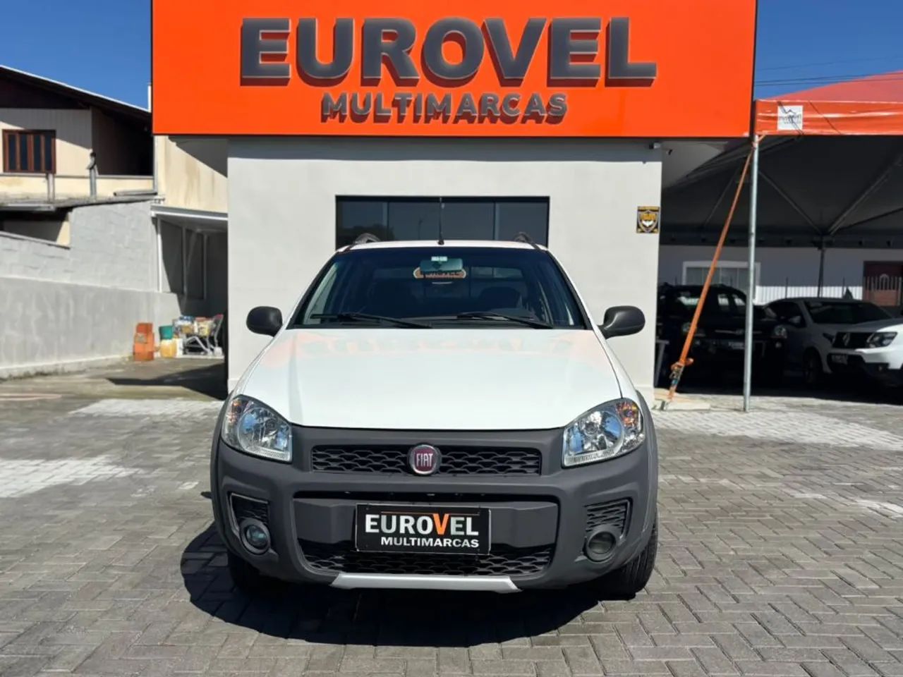 Fiat Strada Working Hard 1.4 Fire Flex 8V CD 2017 - Foto 2