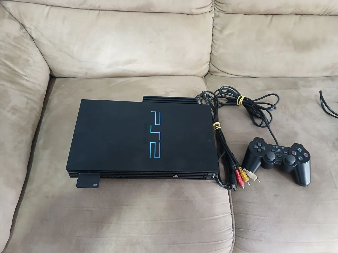 Vendo ps2 Fat com HD,  CD desbloqueio! 