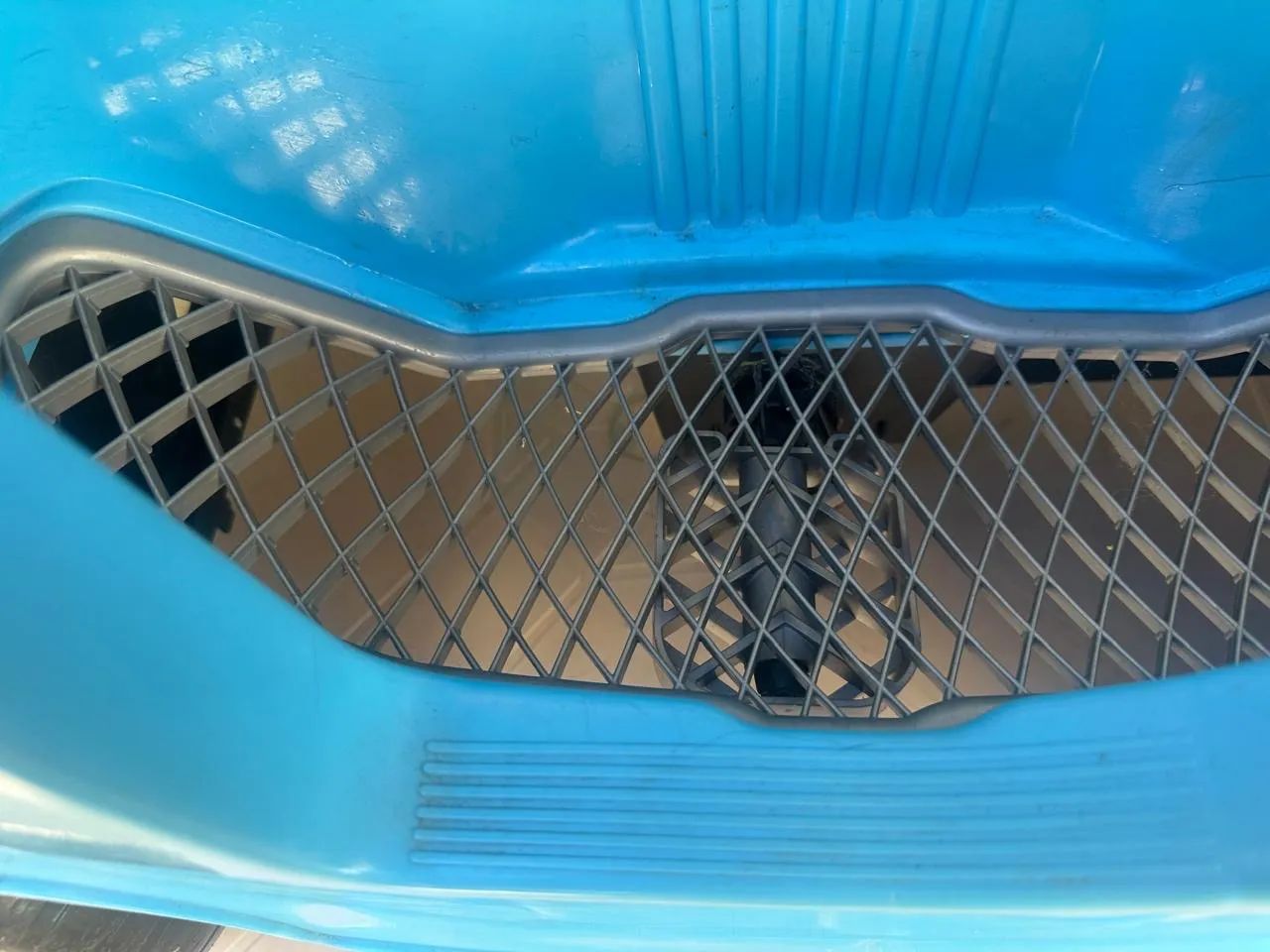 Vendo carrinho infantil modelo Kombi  - Foto 4