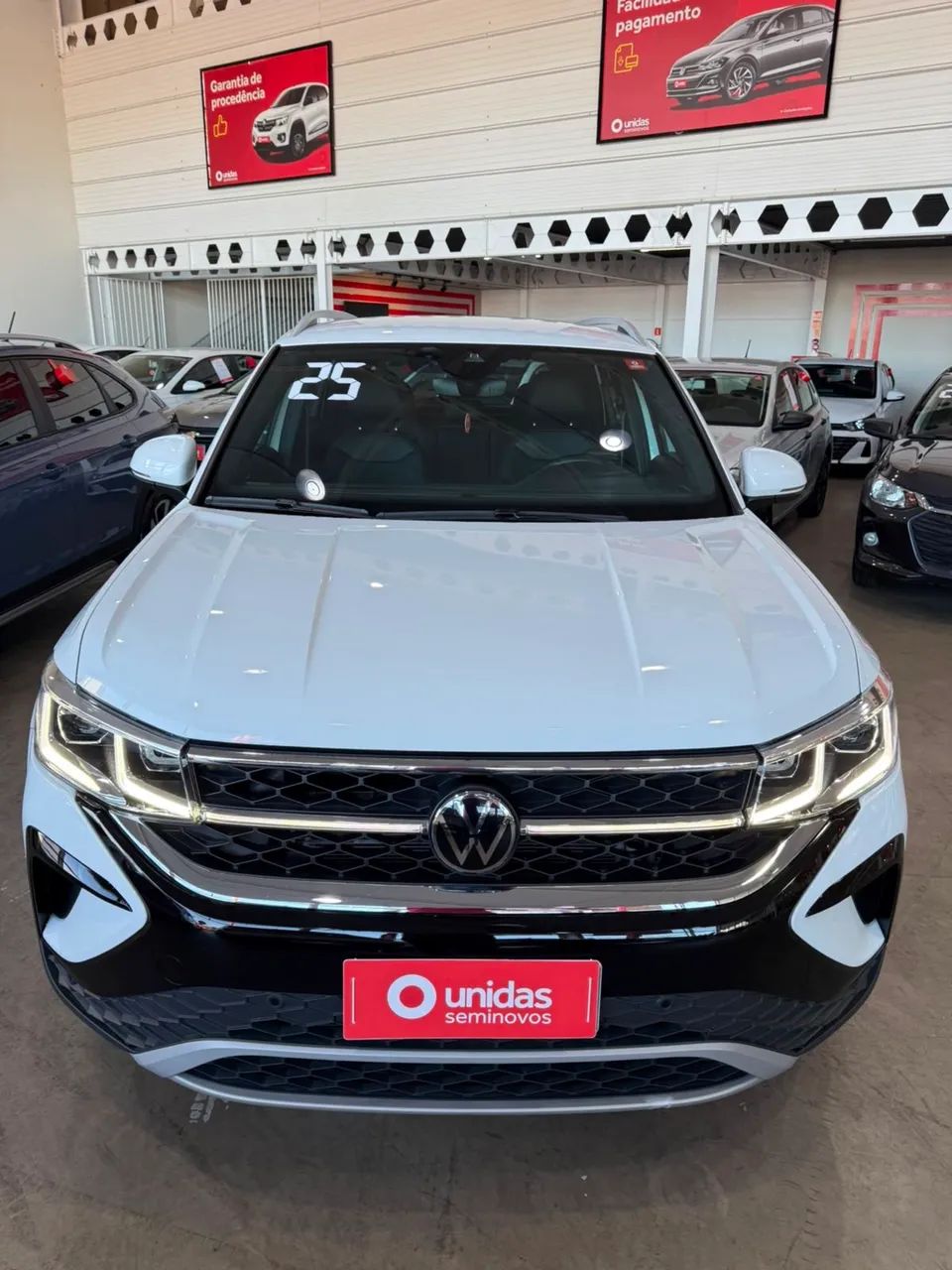 Volkswagen Taos 2025