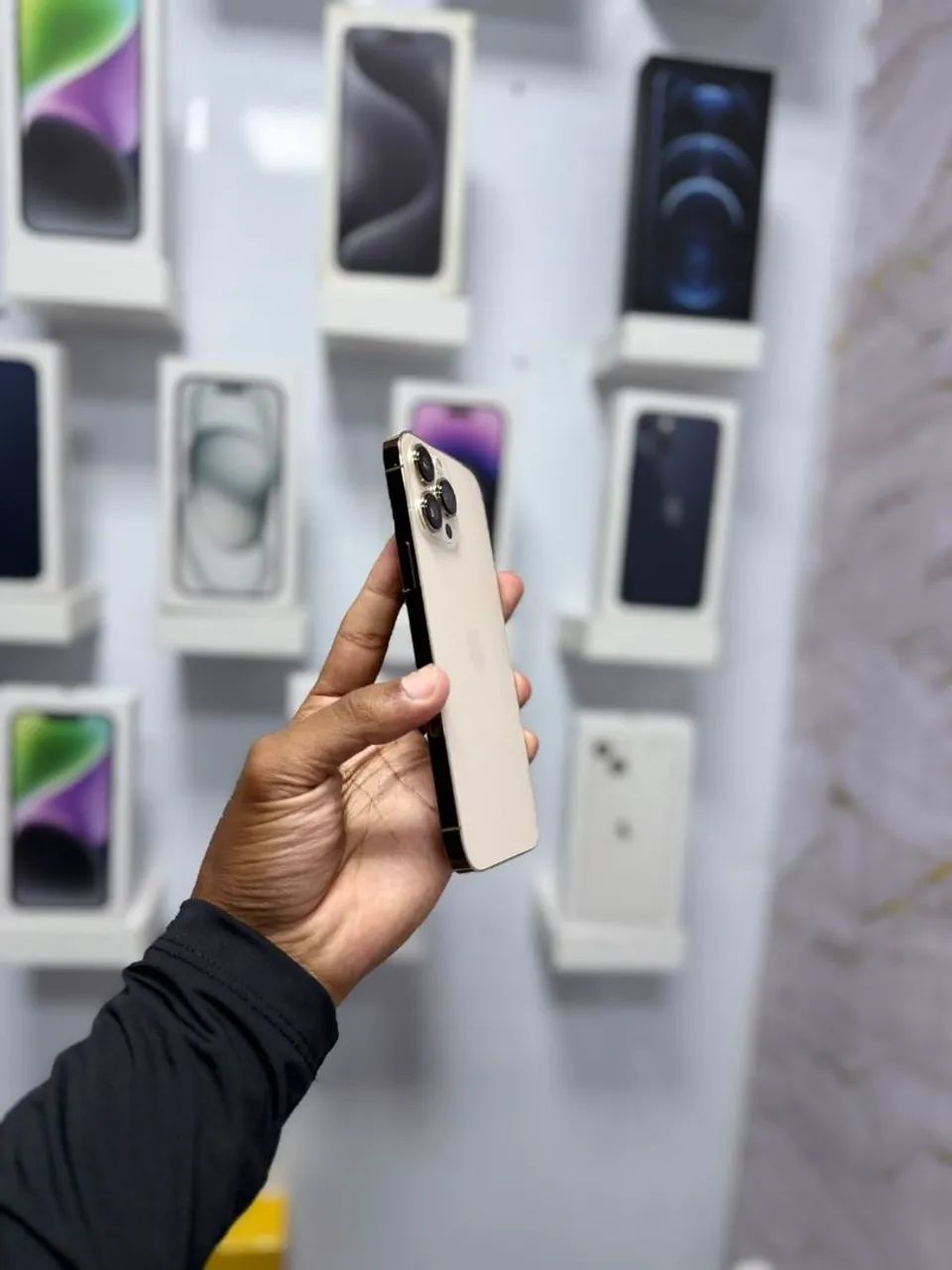 IPHONE 13 PRO MAX 256GB<br>R$ 3.399,00 - Foto 4