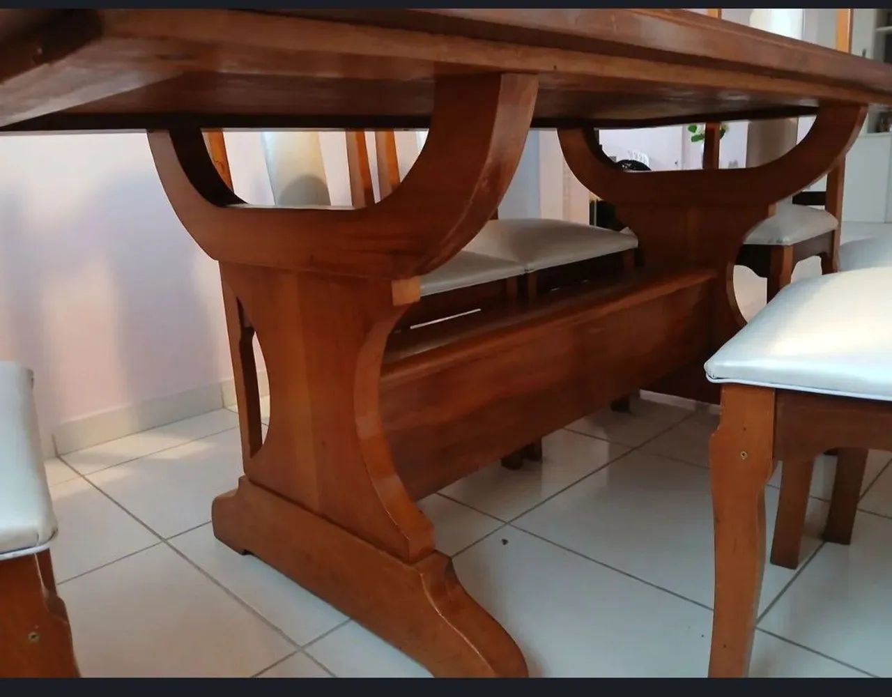 Mesa de Madeira de Mogno c/6 cadeiras - Foto 4