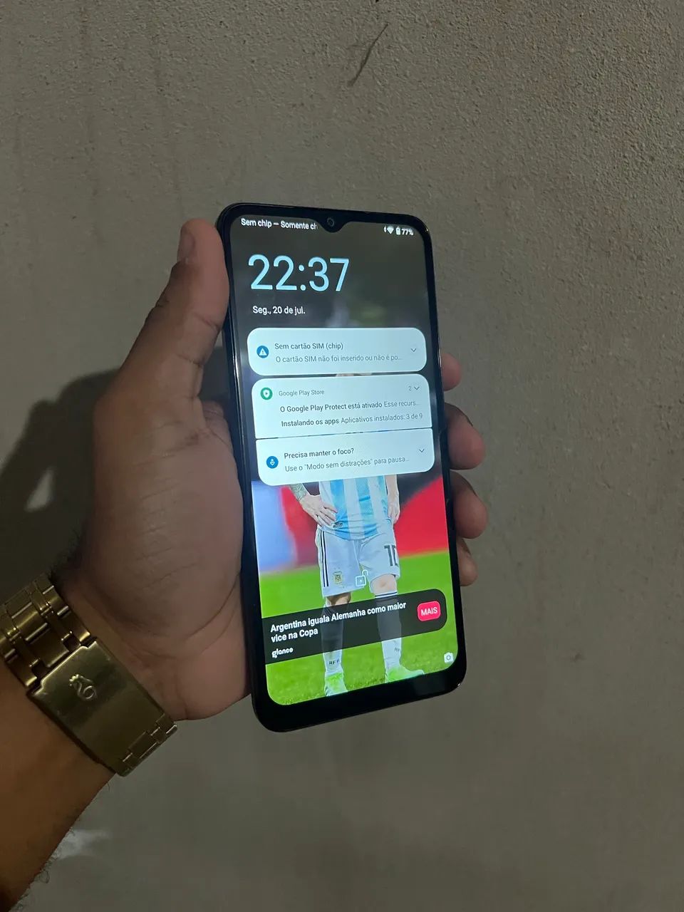 Celular moto E13