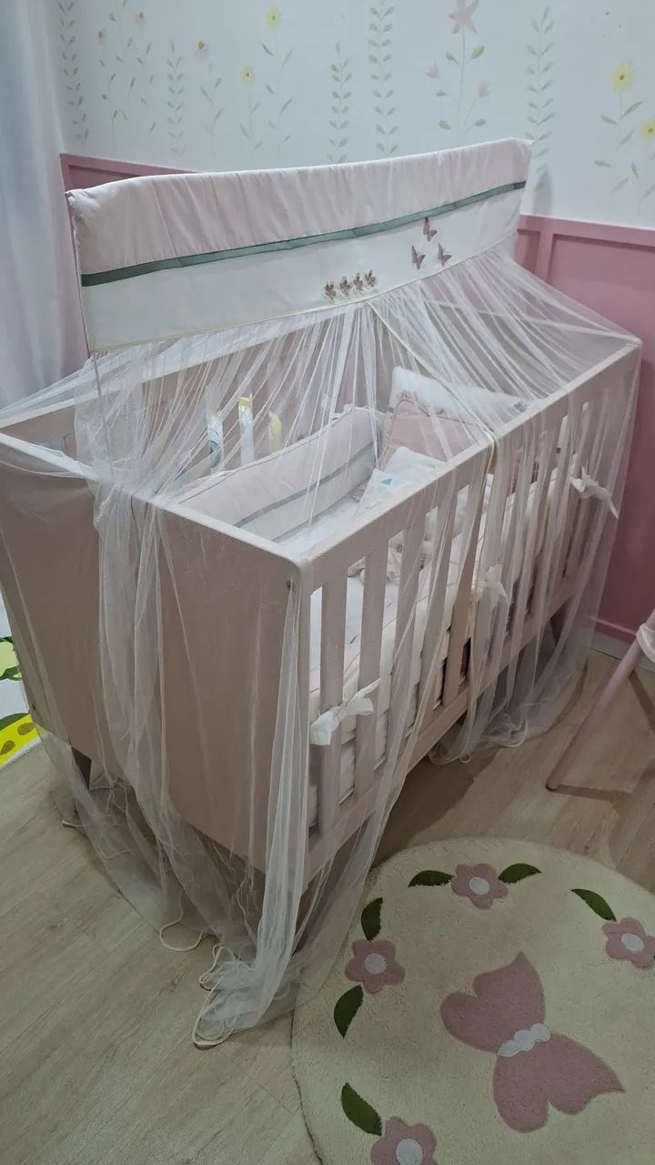 Vendo lindo berço com cômoda design moderno e prático. Ideal para o quarto seu filho(a) - Foto 4