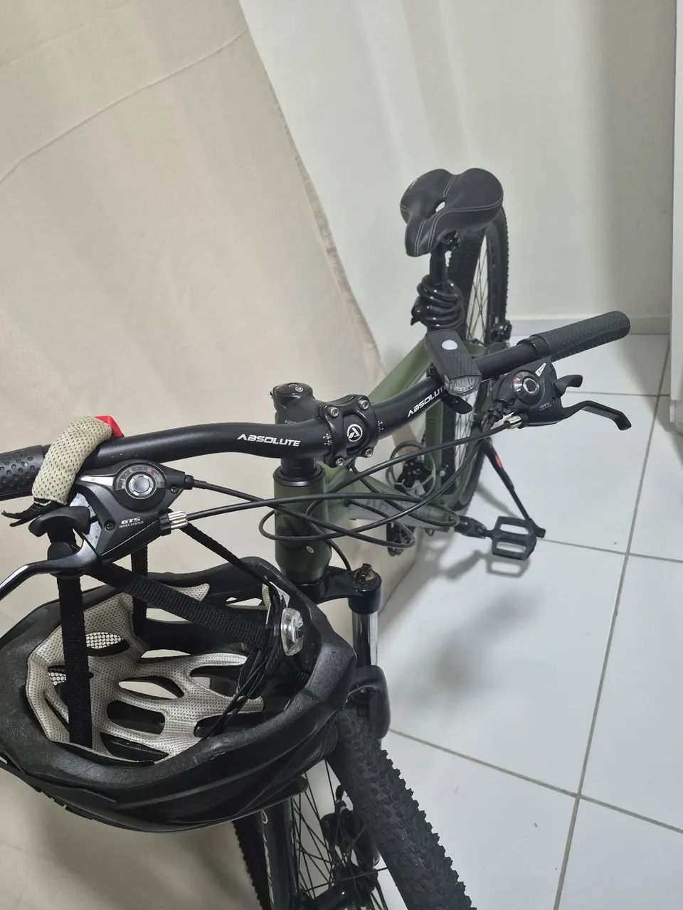 Bicicleta Absolute Nero 5 + Capacete  - Foto 4