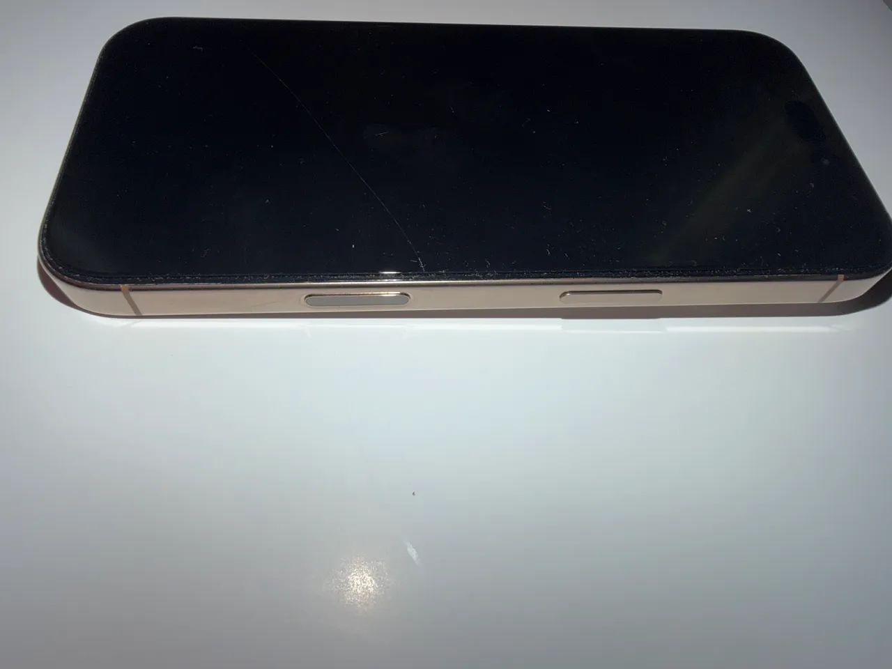 iPhone 16 pro - Foto 3