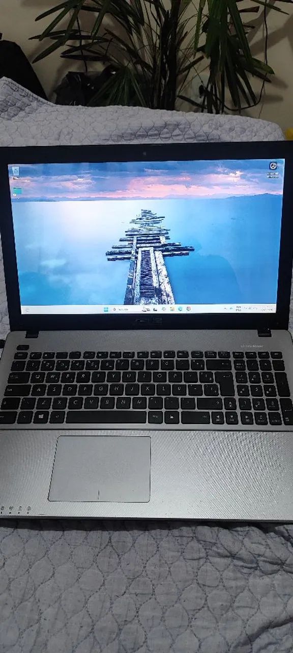 Notebook Asus Core i5 X550L
