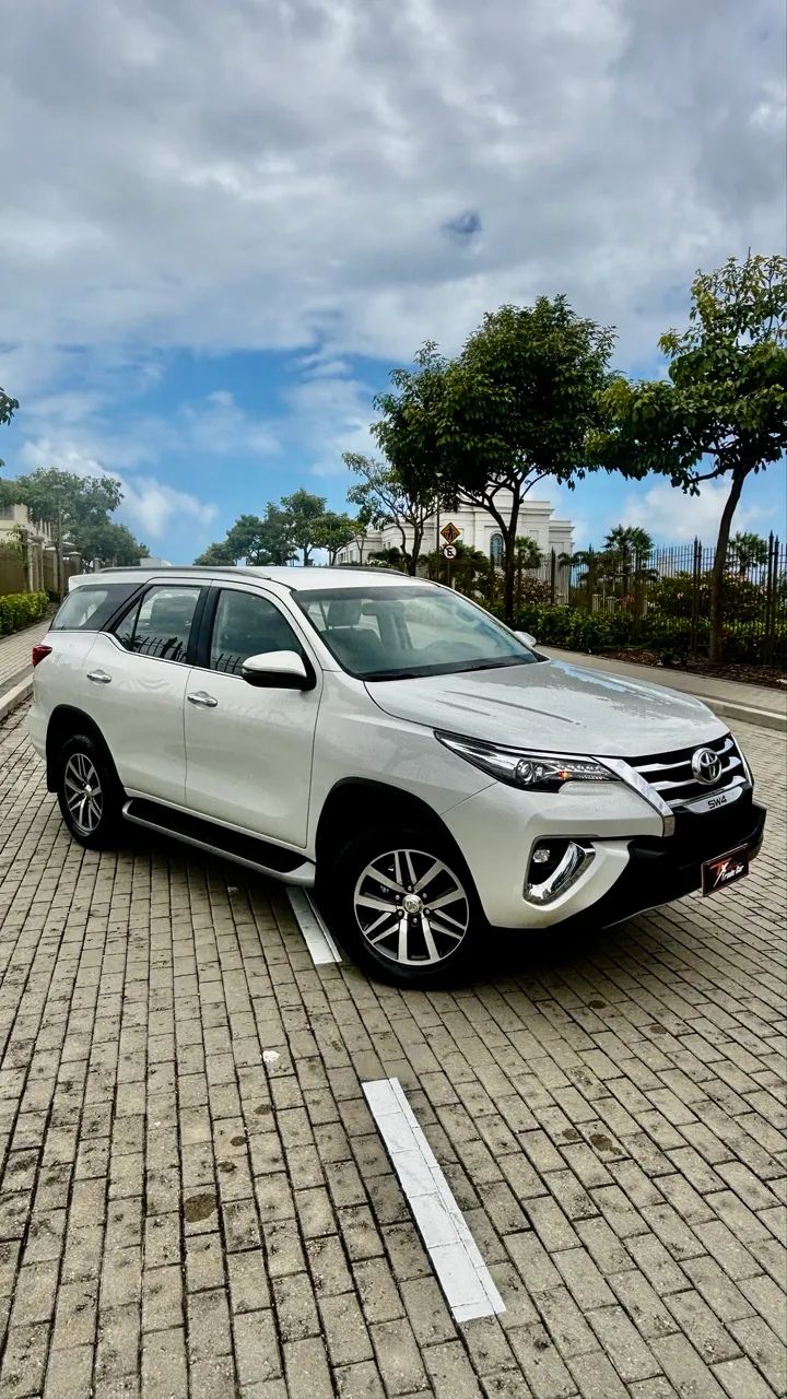 Toyota Hilux Hilux SW4 SRX 4x4 2.8 TDI 16V Dies. Aut. 2019