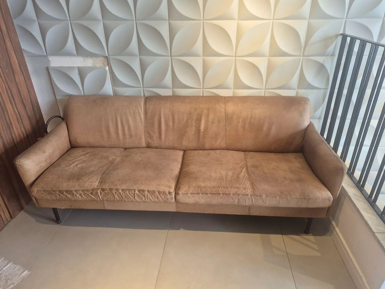 Sofa Couro - Tok Stok - Foto 3