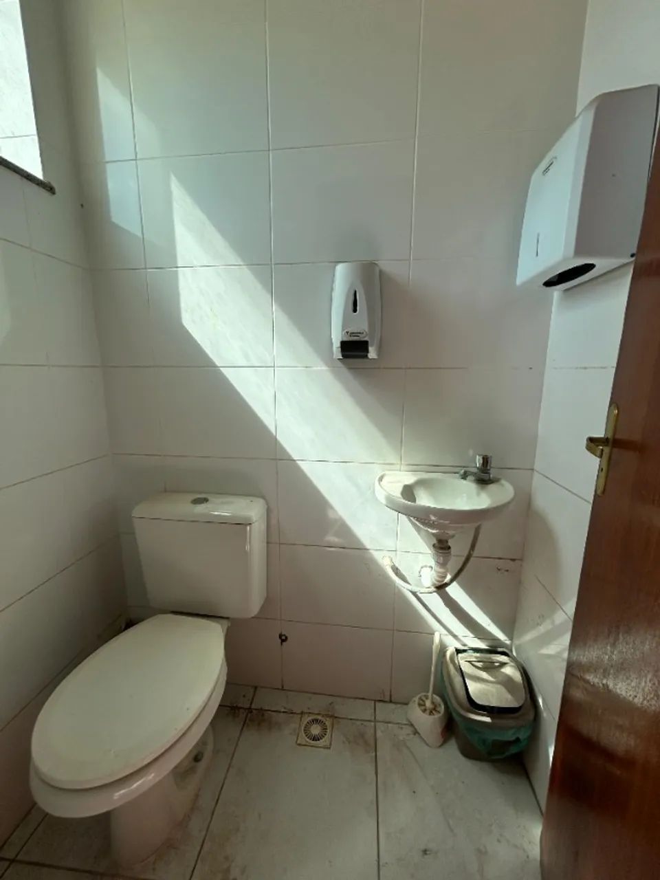 Loja 104 de 250m², 2 banheiro - Oscar Clark - Foto 4