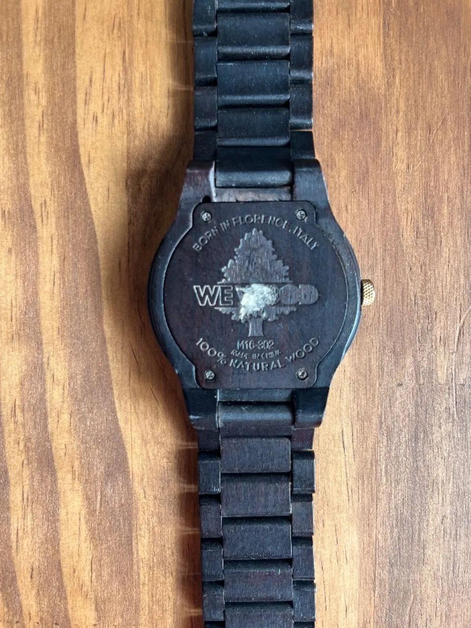 Relógio de madeira WeWOOD preto - Foto 5