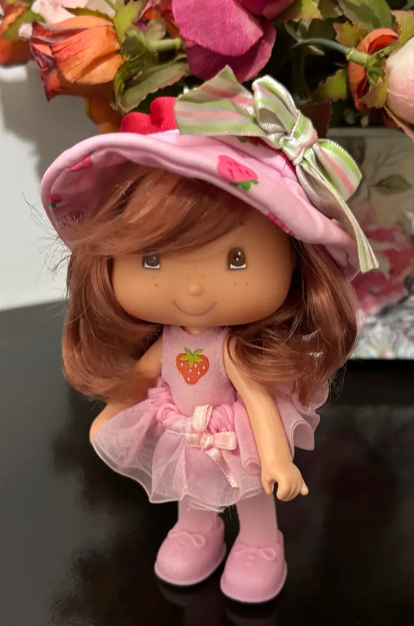 Boneca moranguinho bailarina